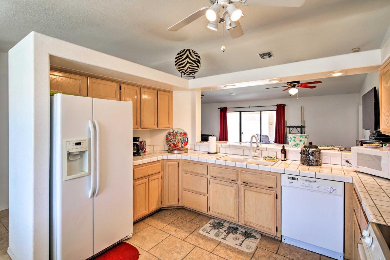 Lake Havasu Home With Rooftop Deck And Mountain Views! Lake Havasu City Bagian luar foto