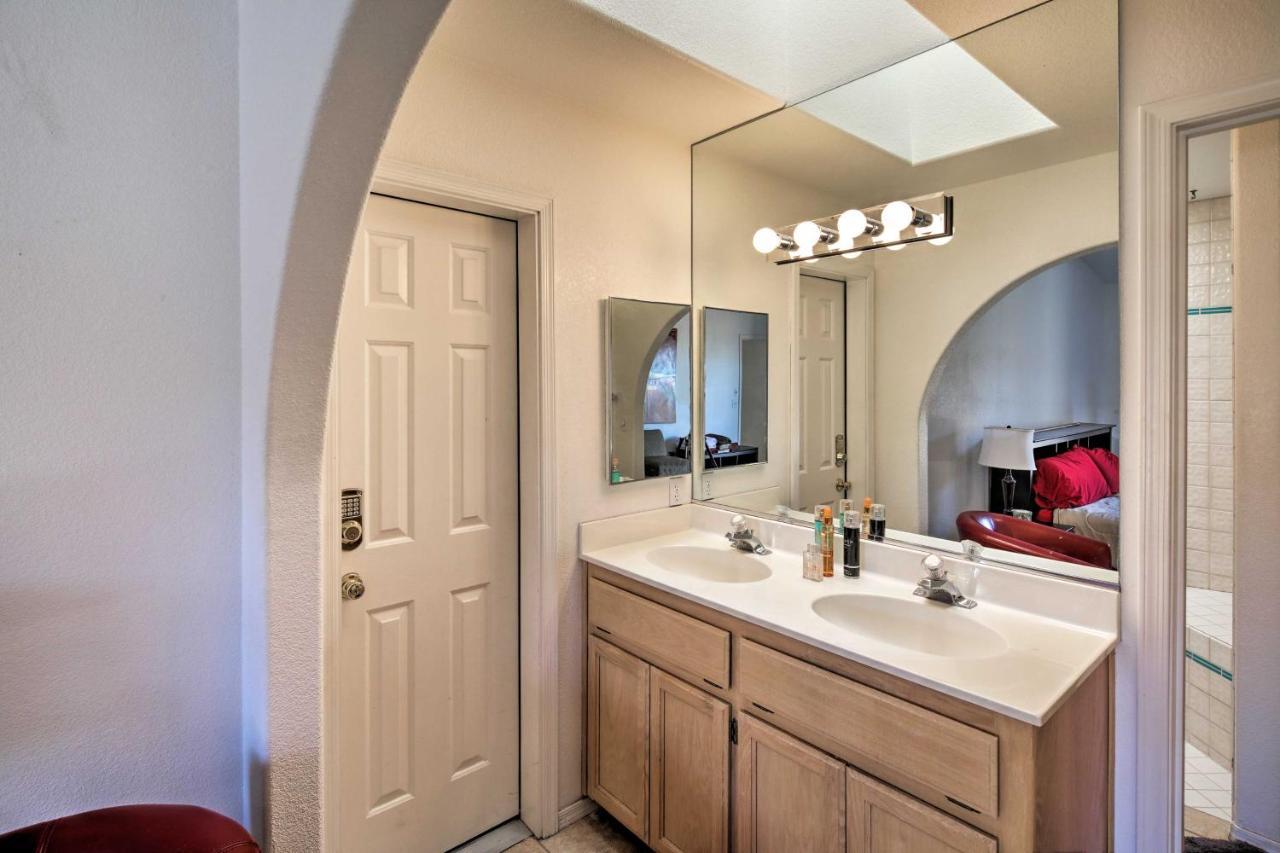 Lake Havasu Home With Rooftop Deck And Mountain Views! Lake Havasu City Bagian luar foto